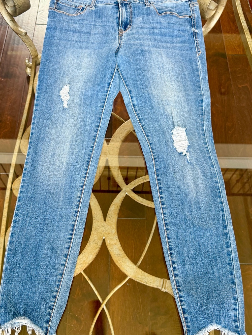 Kensie Women's Light Blue Distressed Skinny Jeans